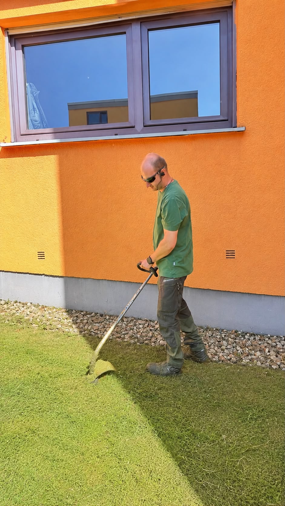 Kantenpflege am Gebäude — referenz
