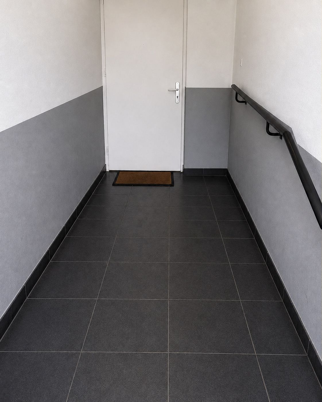 Treppenpodest vor und nach der Pflege — nachher