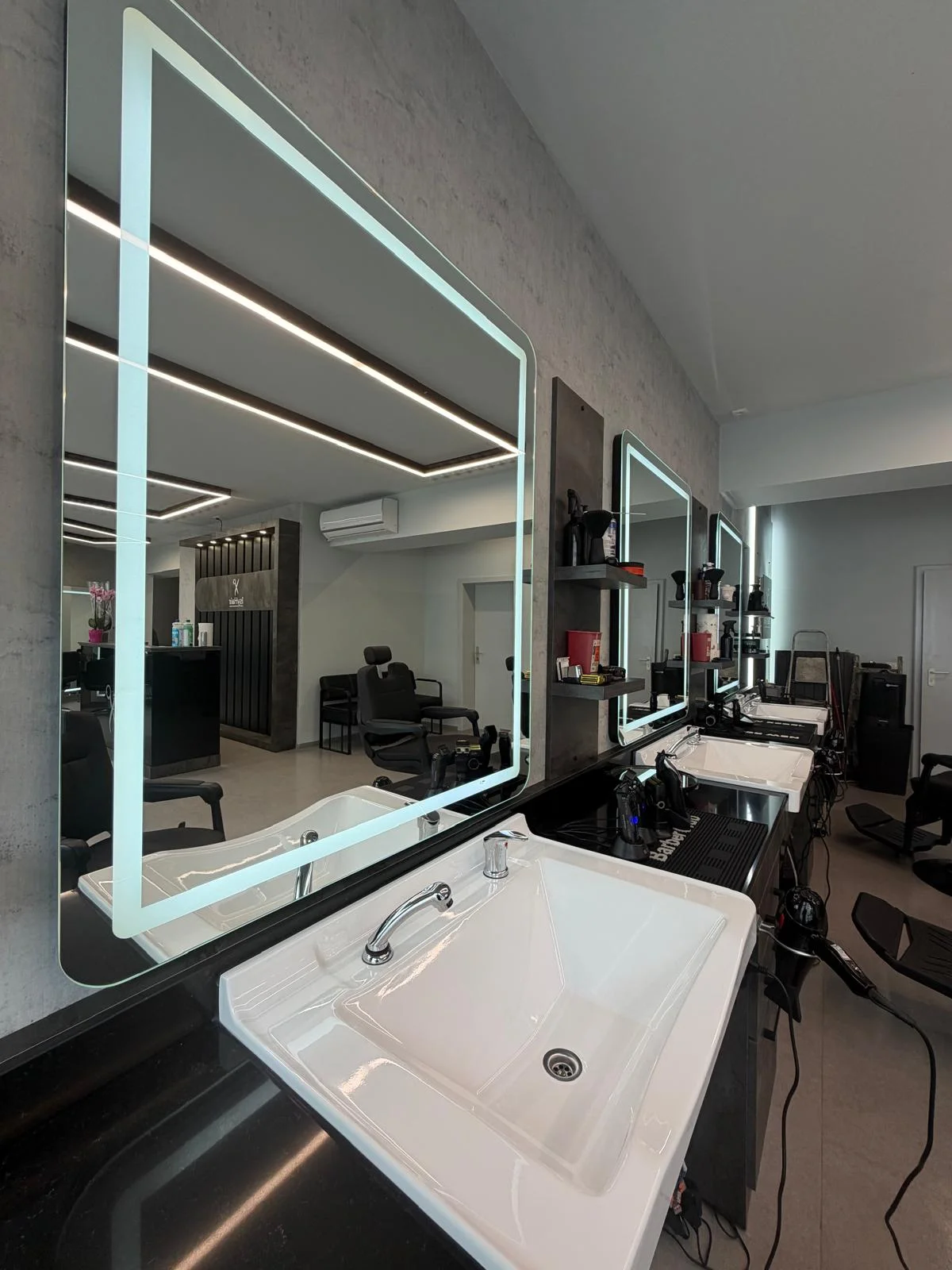 Waschplätze im Friseursalon — referenz